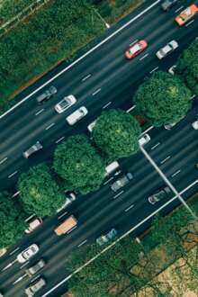 carros na estrada